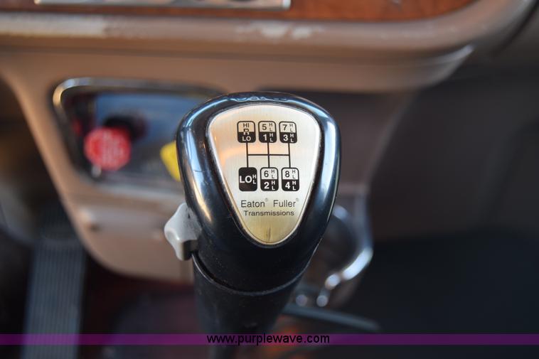 image for item K4917 2007 Peterbilt 379 semi truck