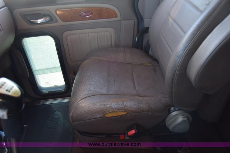 image for item K4917 2007 Peterbilt 379 semi truck