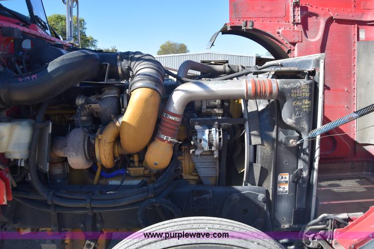 image for item K4917 2007 Peterbilt 379 semi truck