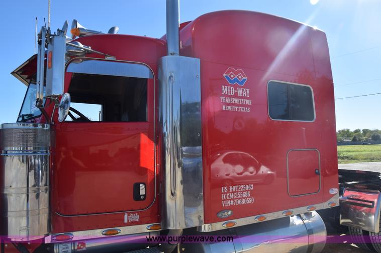 image for item K4917 2007 Peterbilt 379 semi truck