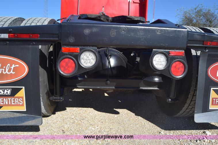 image for item K4917 2007 Peterbilt 379 semi truck