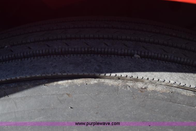 image for item K4917 2007 Peterbilt 379 semi truck