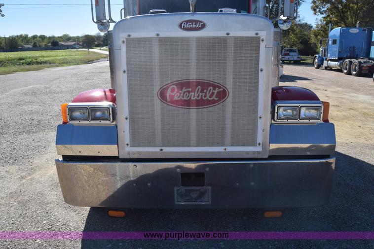 image for item K4917 2007 Peterbilt 379 semi truck