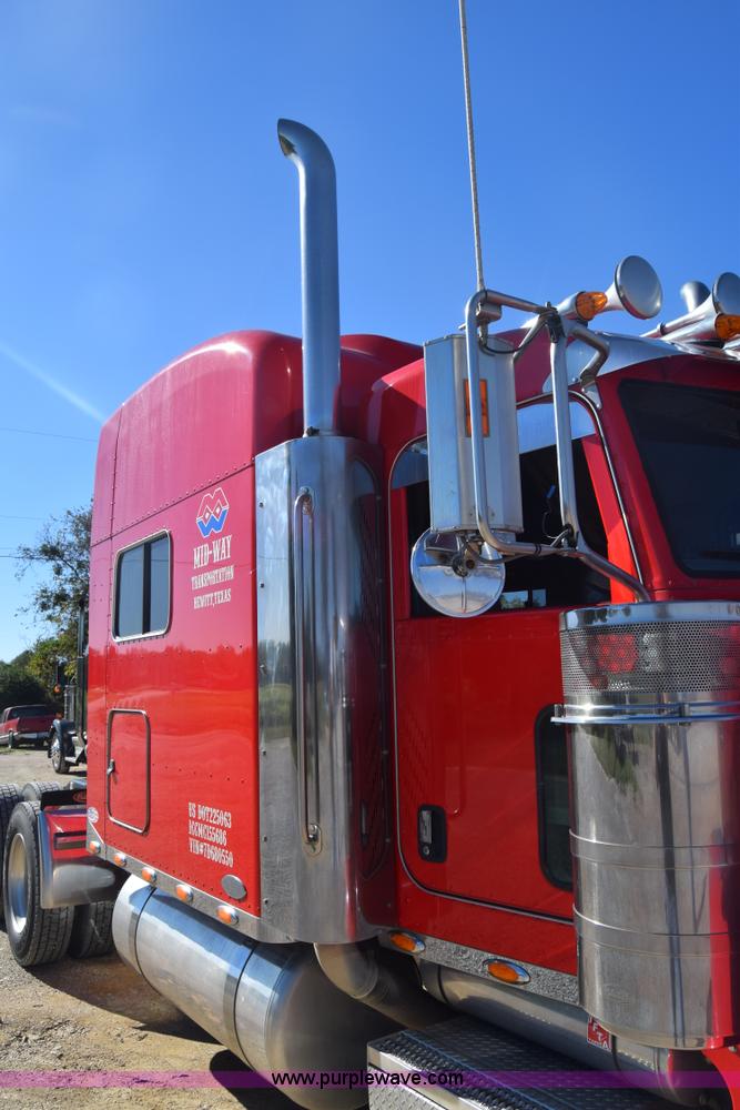 image for item K4917 2007 Peterbilt 379 semi truck