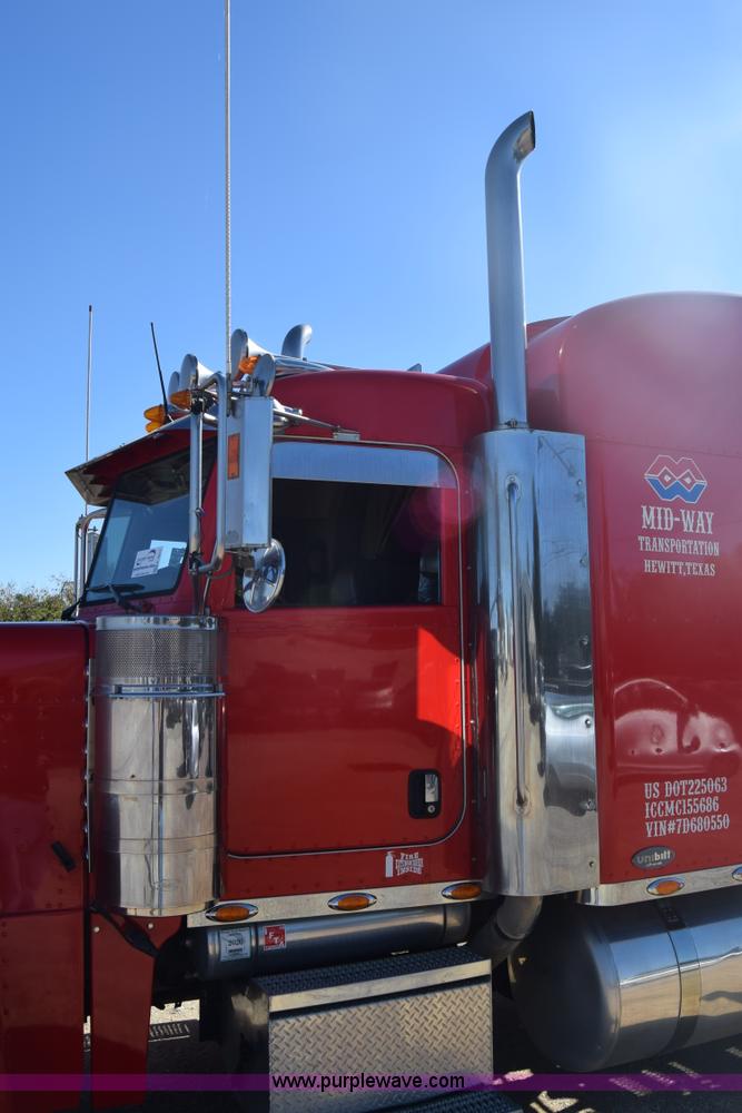 image for item K4917 2007 Peterbilt 379 semi truck