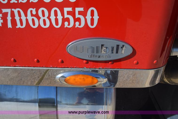 image for item K4917 2007 Peterbilt 379 semi truck