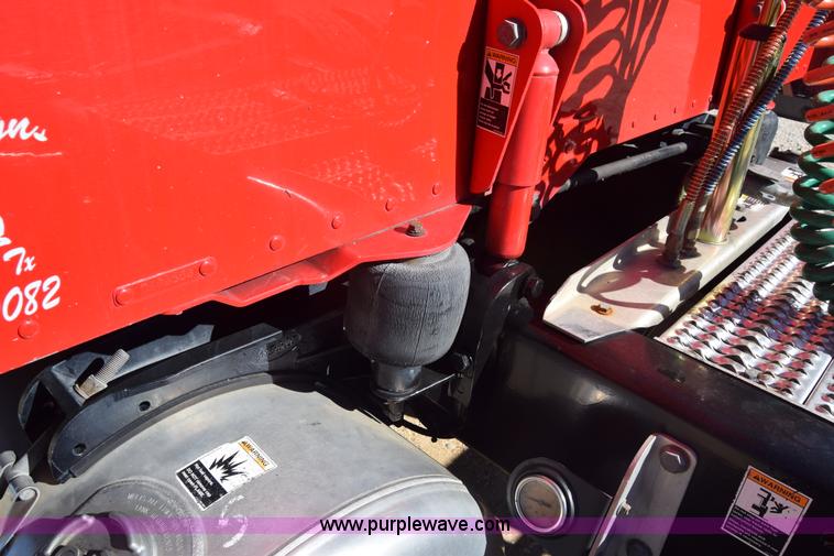 image for item K4917 2007 Peterbilt 379 semi truck