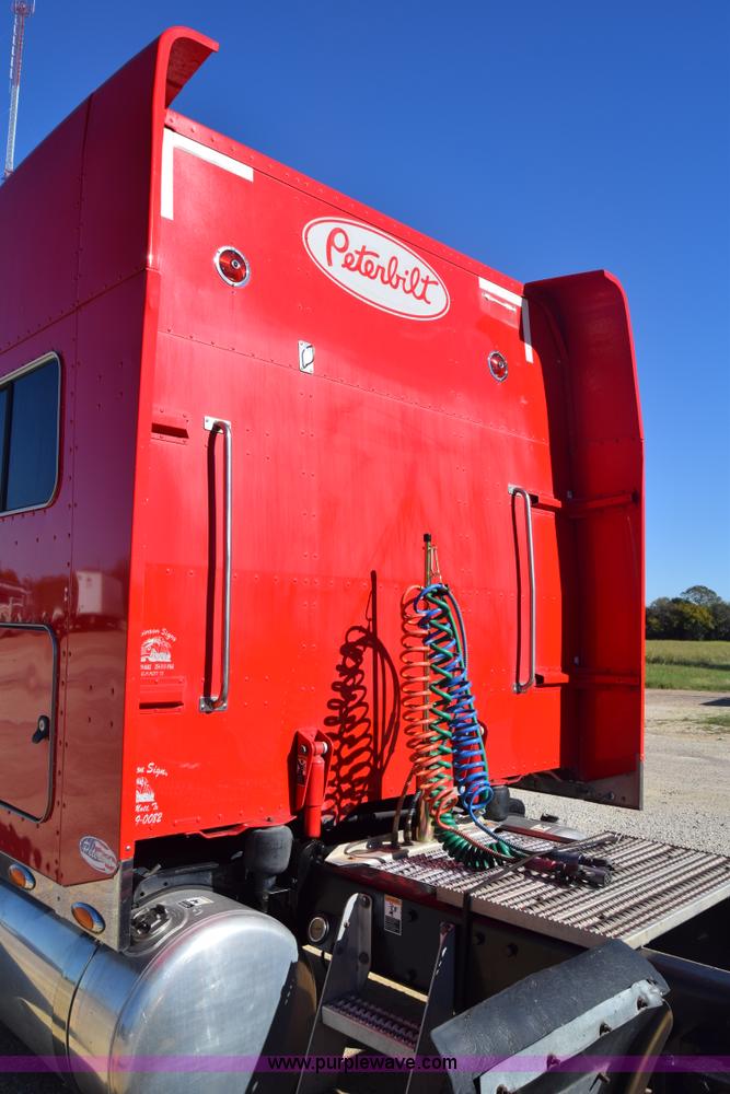image for item K4917 2007 Peterbilt 379 semi truck