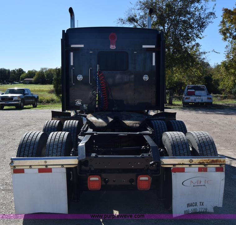 image for item K4918 2006 Kenworth W900 semi truck