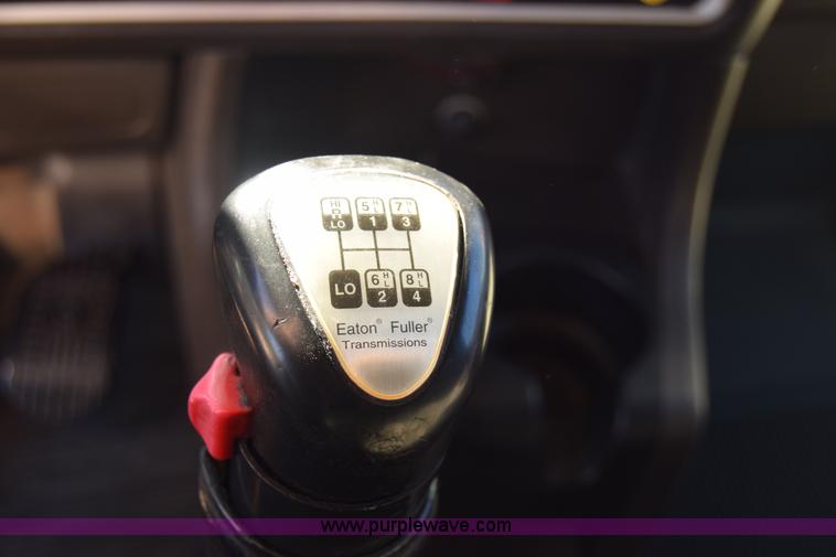 image for item K4918 2006 Kenworth W900 semi truck