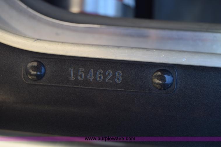 image for item K4918 2006 Kenworth W900 semi truck