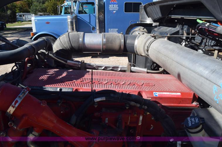 image for item K4918 2006 Kenworth W900 semi truck