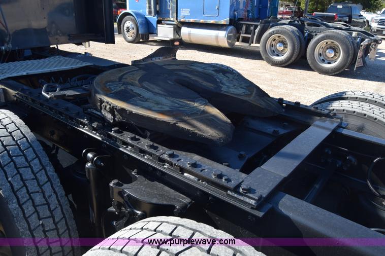 image for item K4918 2006 Kenworth W900 semi truck