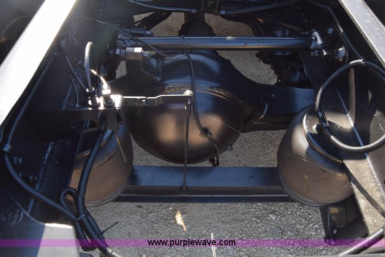 image for item K4918 2006 Kenworth W900 semi truck