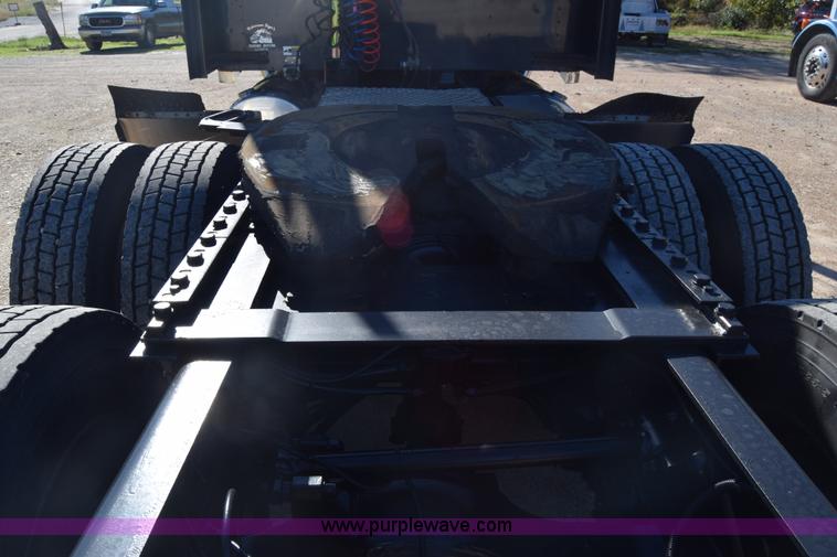 image for item K4918 2006 Kenworth W900 semi truck