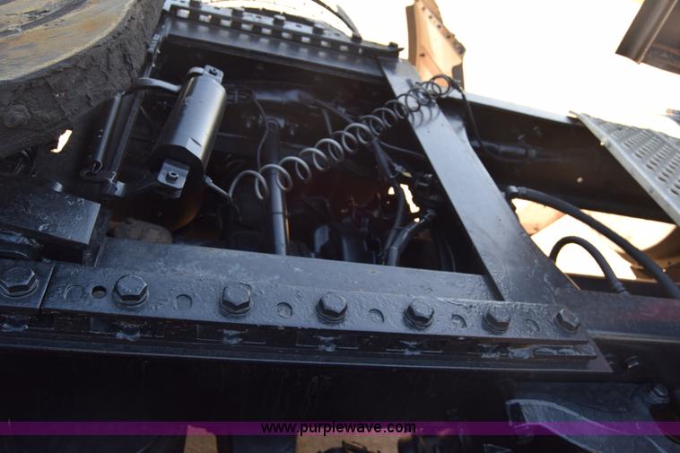 image for item K4918 2006 Kenworth W900 semi truck