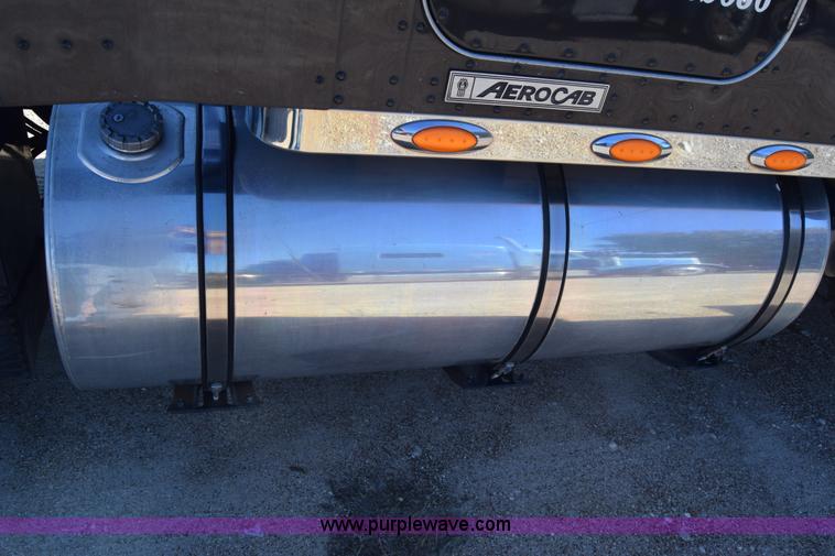 image for item K4918 2006 Kenworth W900 semi truck