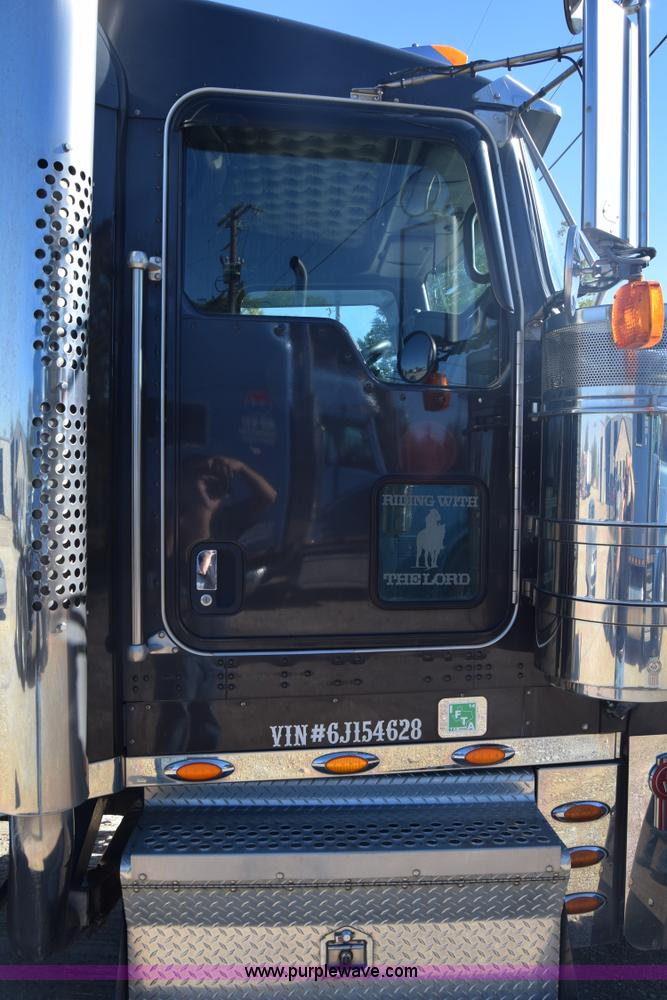 image for item K4918 2006 Kenworth W900 semi truck