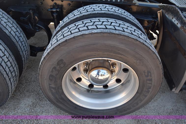 image for item K4918 2006 Kenworth W900 semi truck