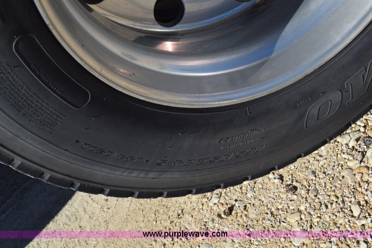 image for item K4918 2006 Kenworth W900 semi truck