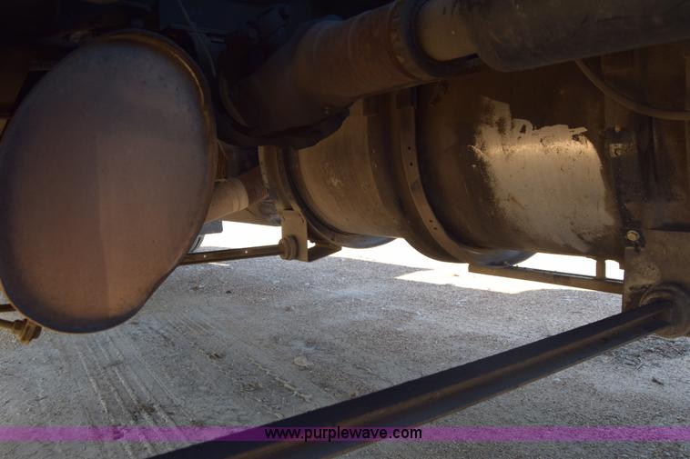 image for item K4918 2006 Kenworth W900 semi truck