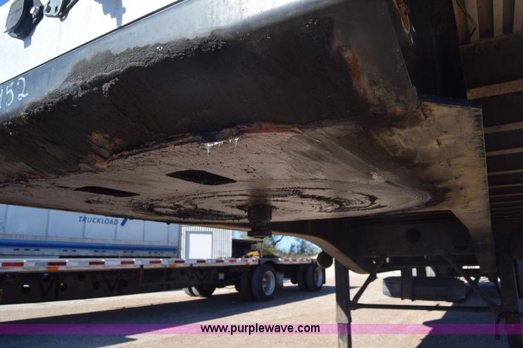 image for item K4919 2003 Transcraft Eagle II flatbed trailer