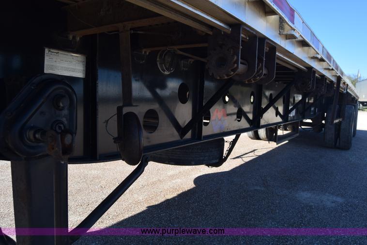 image for item K4919 2003 Transcraft Eagle II flatbed trailer