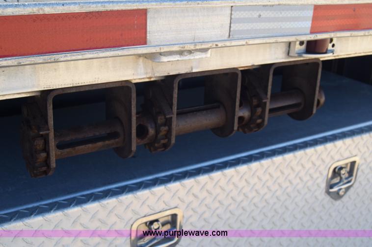 image for item K4919 2003 Transcraft Eagle II flatbed trailer