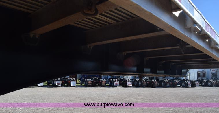 image for item K4919 2003 Transcraft Eagle II flatbed trailer