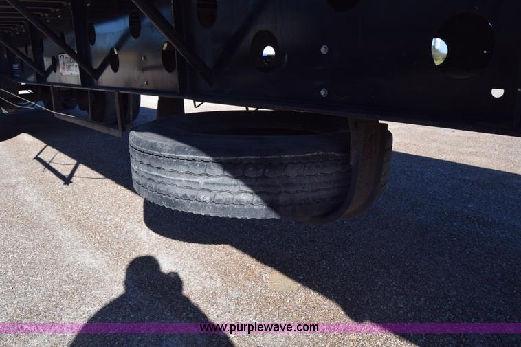 image for item K4919 2003 Transcraft Eagle II flatbed trailer