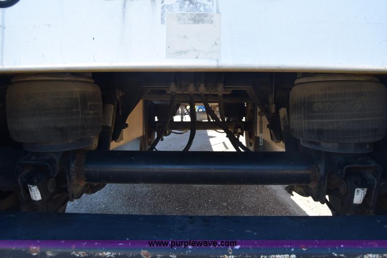 image for item K4919 2003 Transcraft Eagle II flatbed trailer