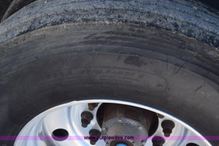 image for item K4919 2003 Transcraft Eagle II flatbed trailer