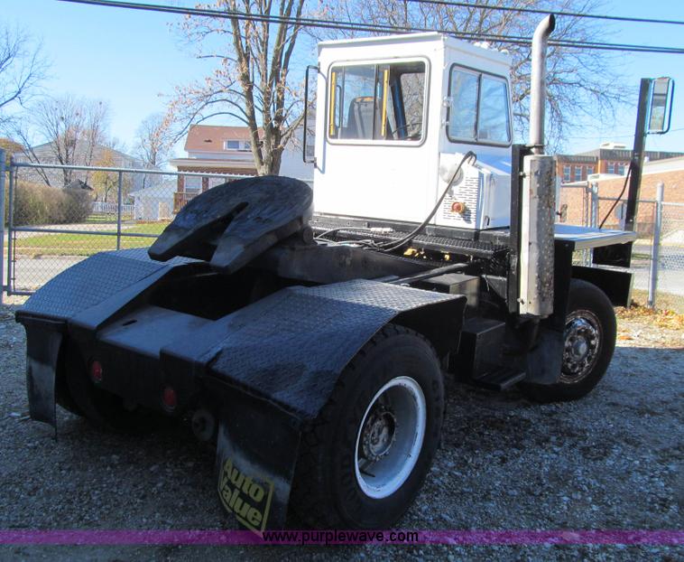 image for item L1830 1989 Ottawa 50 yard spotter truck