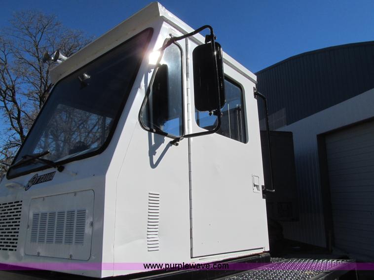 image for item L1830 1989 Ottawa 50 yard spotter truck