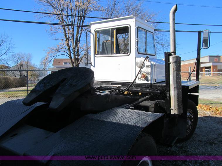 image for item L1830 1989 Ottawa 50 yard spotter truck