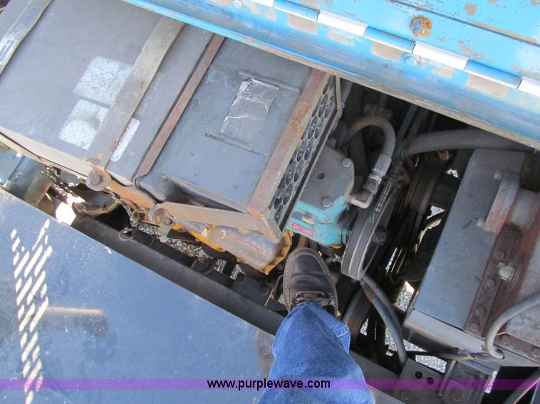 image for item L1830 1989 Ottawa 50 yard spotter truck