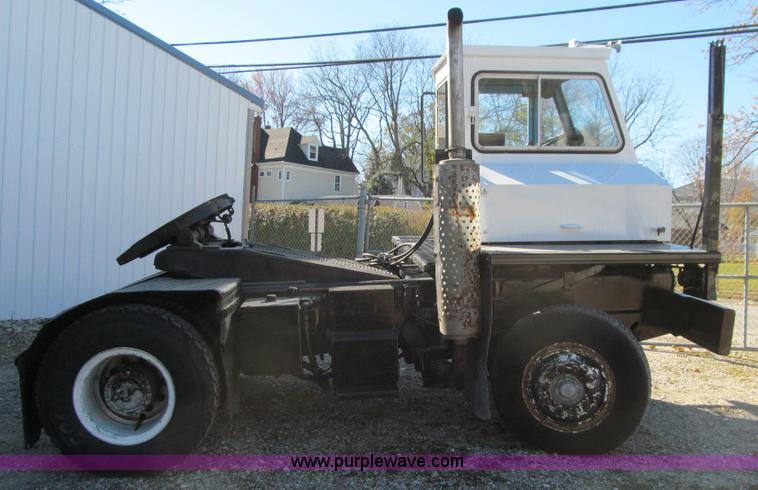 image for item L1830 1989 Ottawa 50 yard spotter truck