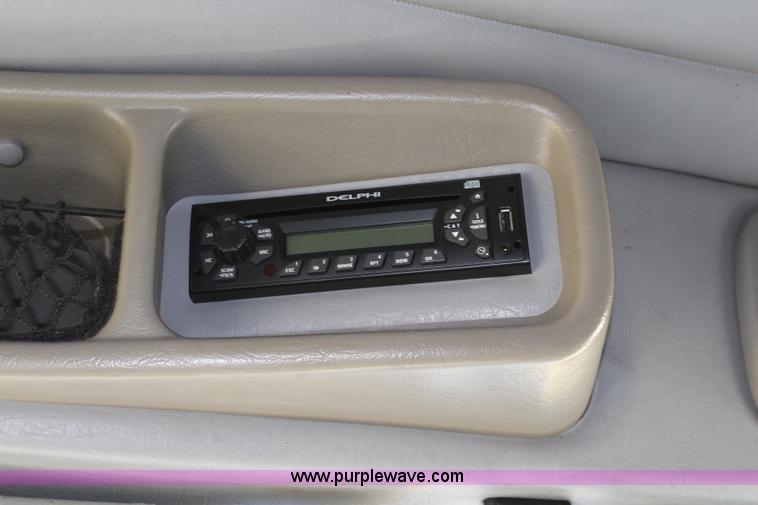 image for item L2396 2005 Peterbilt 379 semi truck