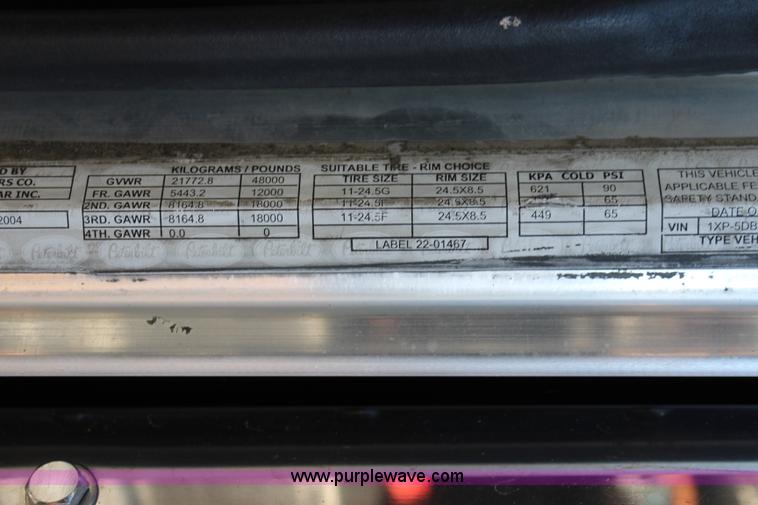 image for item L2396 2005 Peterbilt 379 semi truck