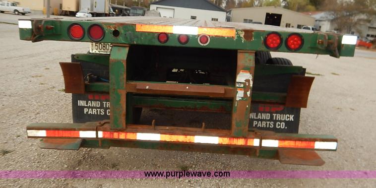 image for item L3509 2001 Great Dane flatbed trailer
