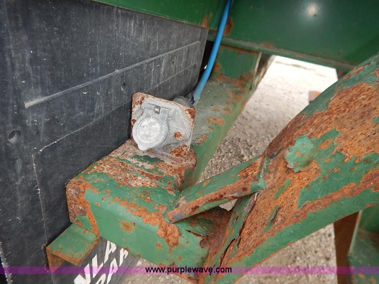 image for item L3509 2001 Great Dane flatbed trailer