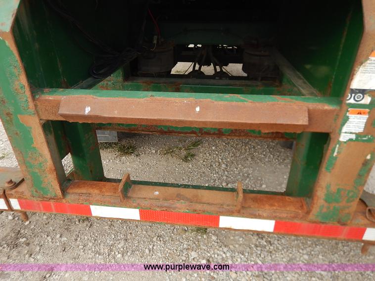 image for item L3509 2001 Great Dane flatbed trailer