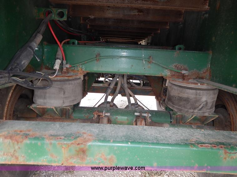 image for item L3509 2001 Great Dane flatbed trailer