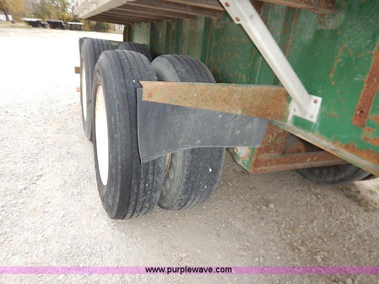 image for item L3509 2001 Great Dane flatbed trailer