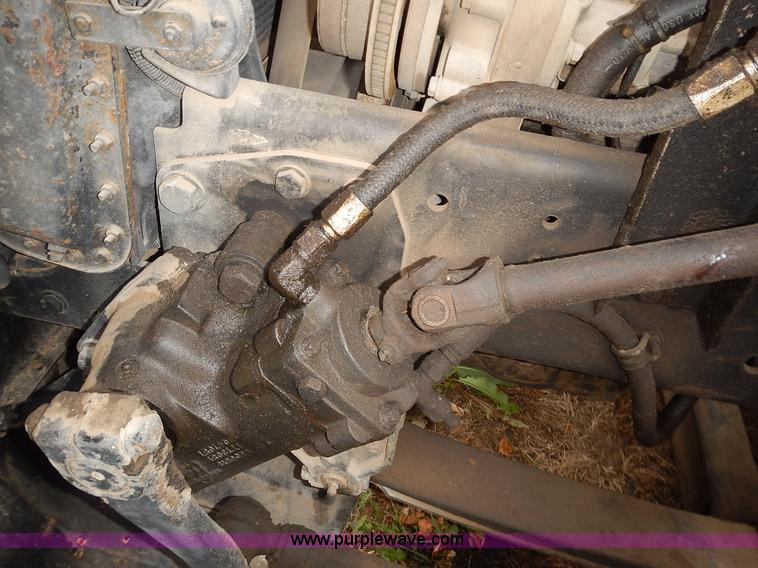 image for item L3569 1990 Freightliner FLD semi truck