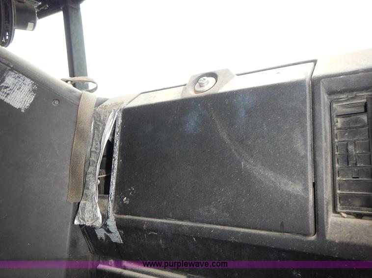 image for item L3569 1990 Freightliner FLD semi truck