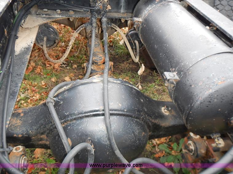 image for item L3569 1990 Freightliner FLD semi truck