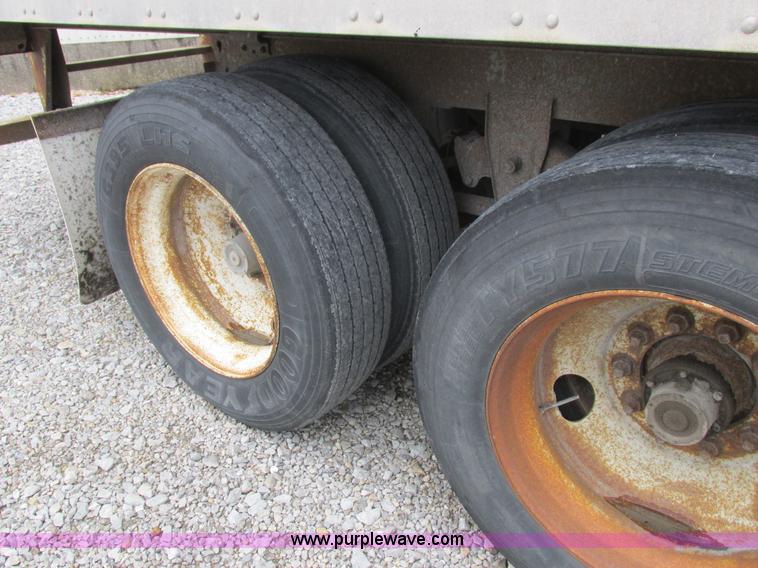 image for item L4127 1995 Trailmobile G1JA-1UAL dry van trailer