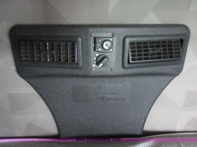 image for item L4534 2010 Volvo VNL semi truck