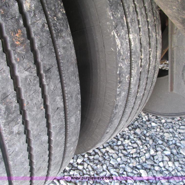 image for item L5325 1996 Doonan drop deck trailer